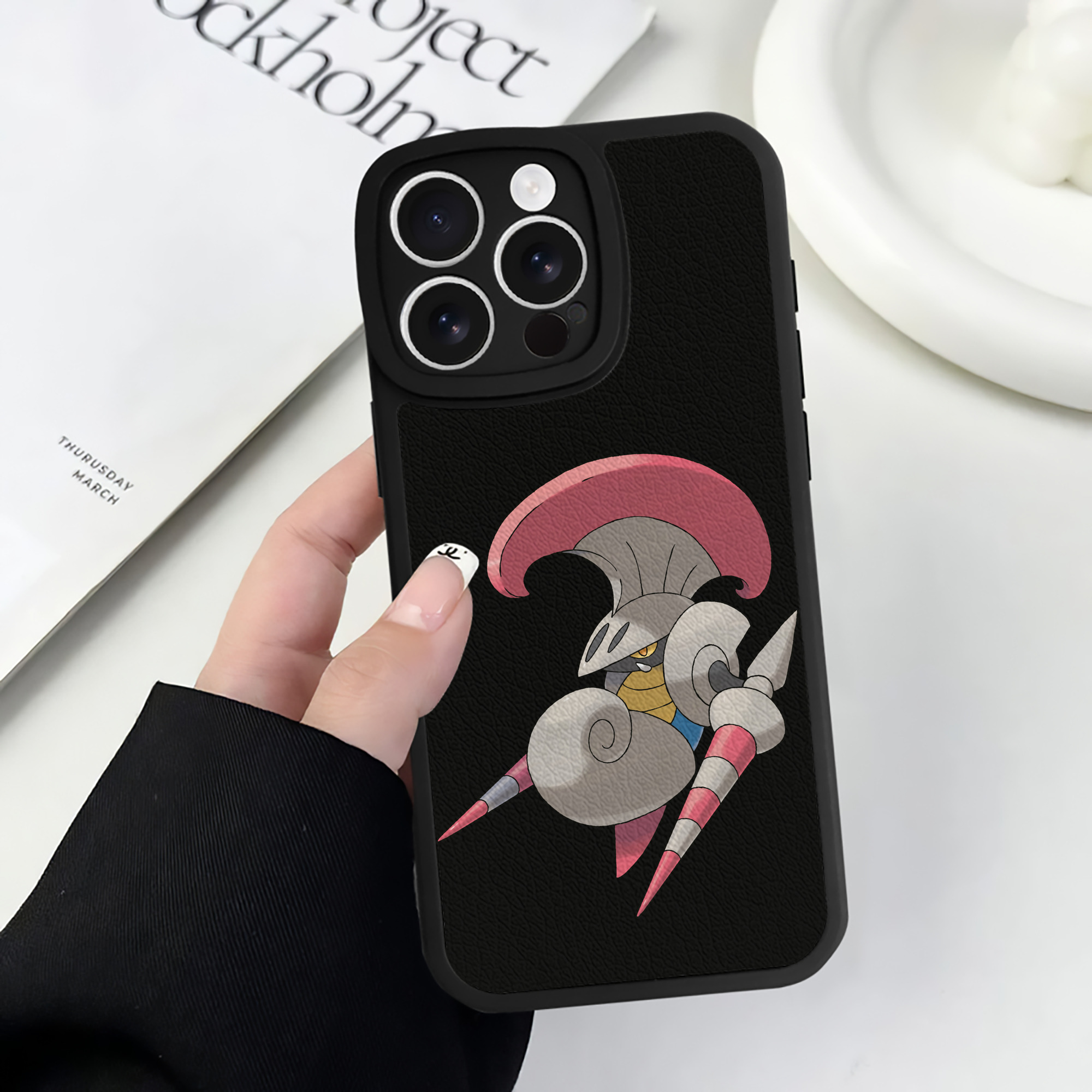 （画像用） ポケットモンスター Pokémon 【iPhone 16シリーズ対応】シリコンスマホケース（レザー調） 材質：シリコン